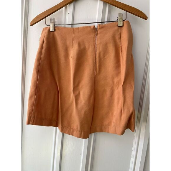NWOT Elsie & Zoey light orange/ peach skort S - Picture 4 of 4